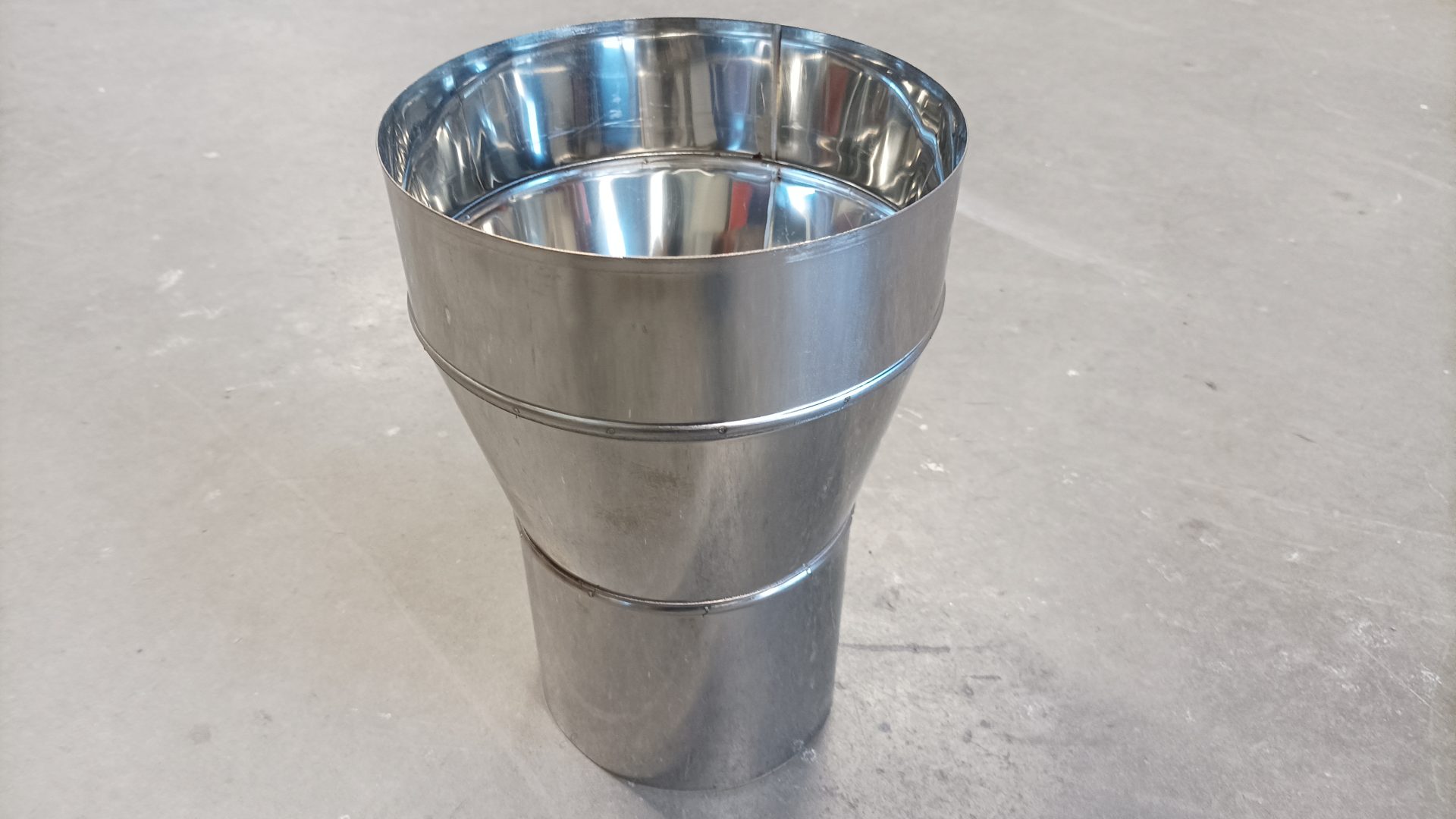 Adapter 8" Clay to Single Wall Pipe - Straight