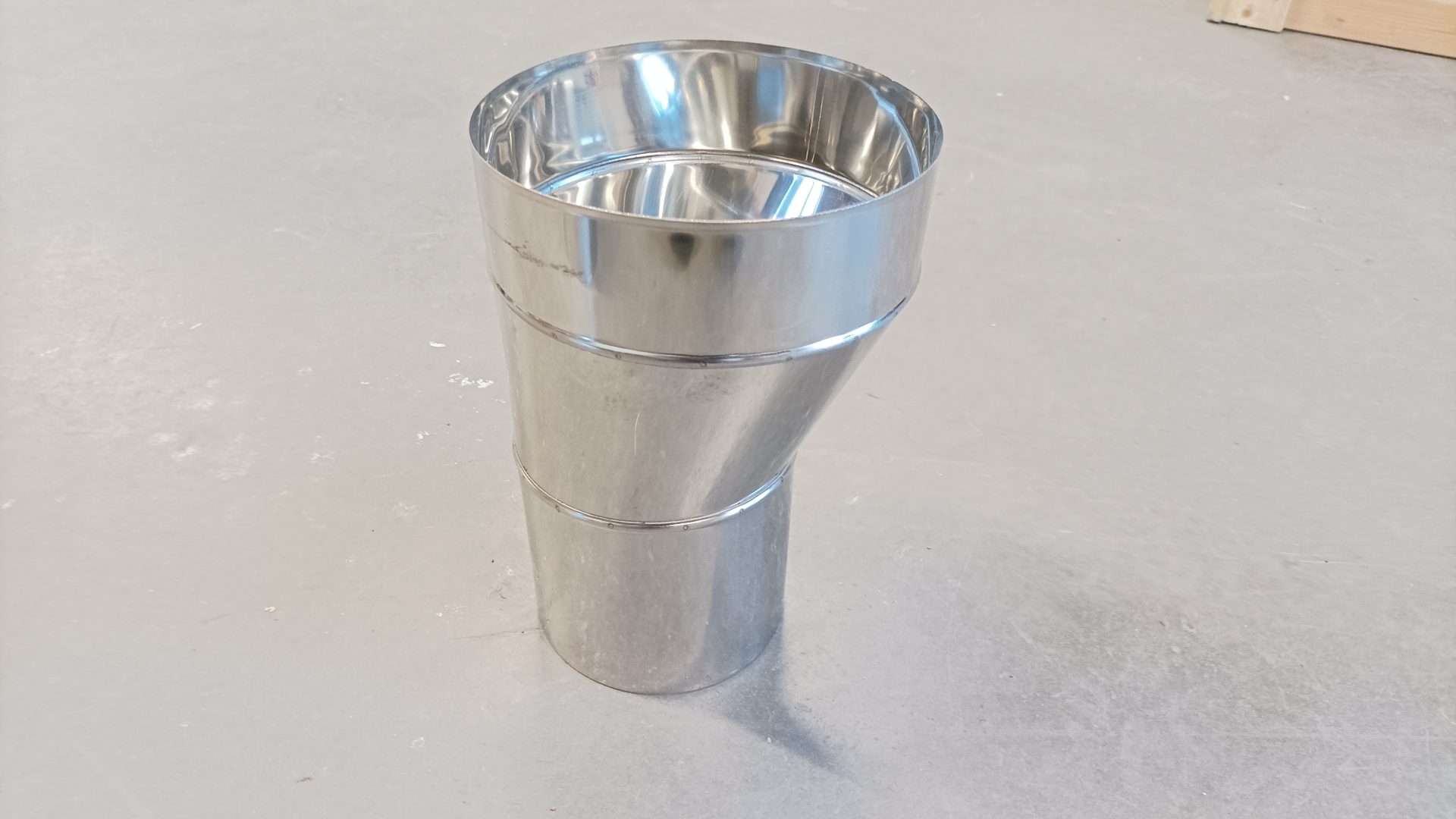 Adapter 8" Clay to Single Wall Pipe - Offset